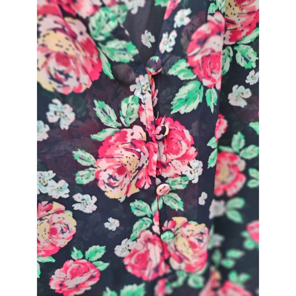 Torrid Floral Button Front Top Torrid Size 4 - Picture 3 of 9